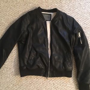 Comfy black leather jacket size X LARGE